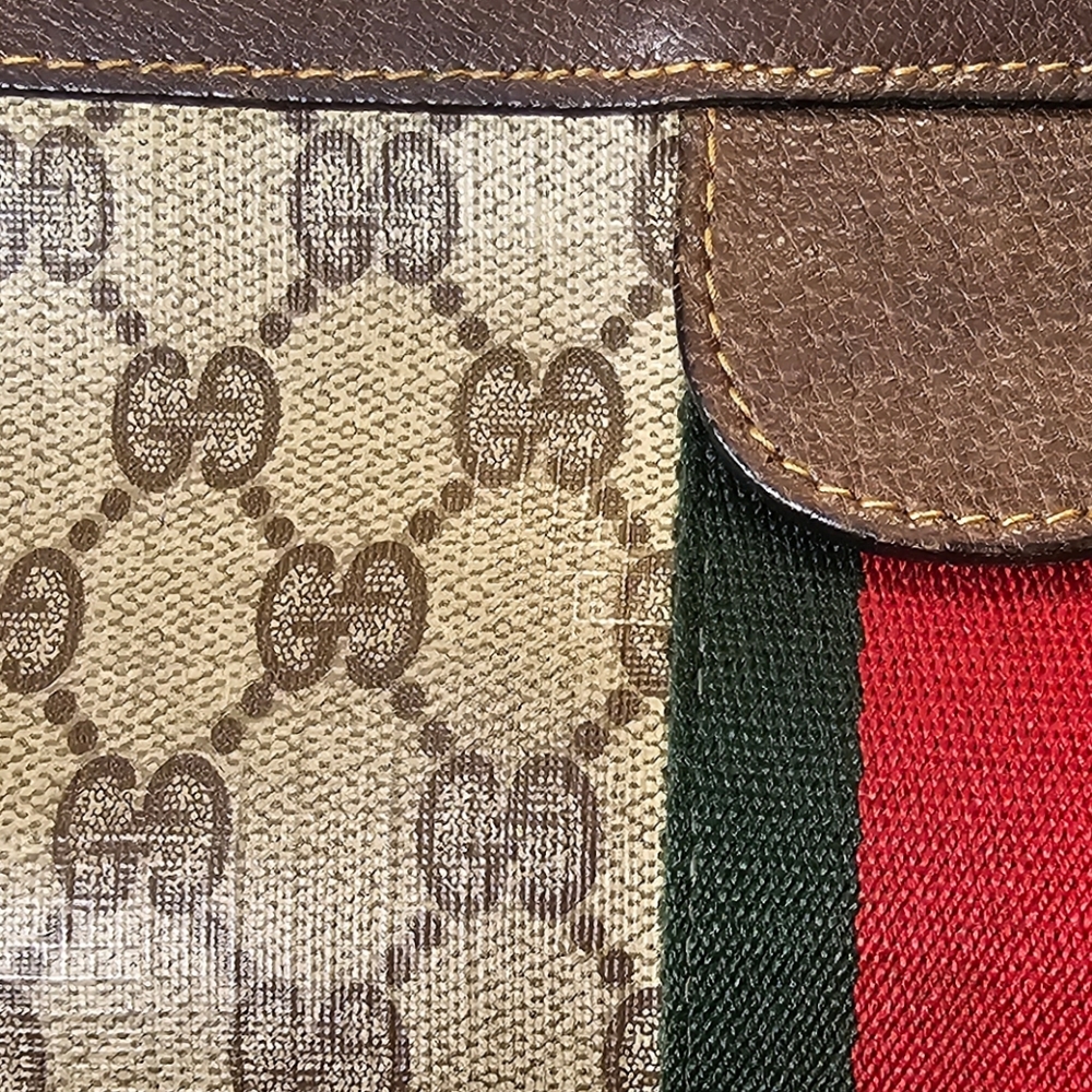 GUCCI CLUTCH - Picture 14 of 16